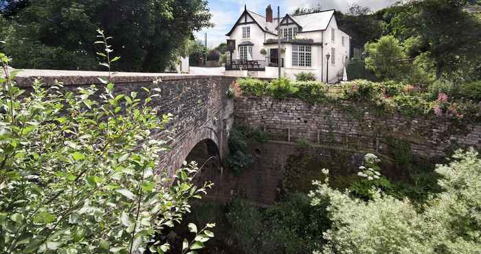 Others Newbridge on Usk