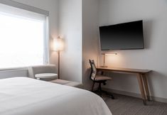 其他 5 Element Dallas Richardson