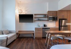 其他 7 Element Dallas Richardson