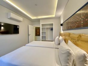 Others 4 Kervan Apart