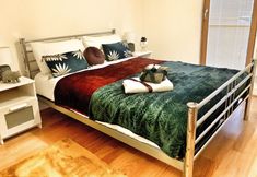 Others 3 Elegant Apartment in The Wharf