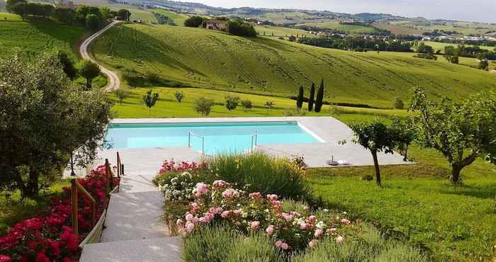 Others Family Villa, Pool and Country Side Views, Italy