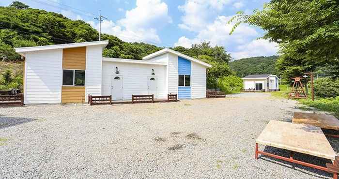 Khác Gongju Hayan Pension