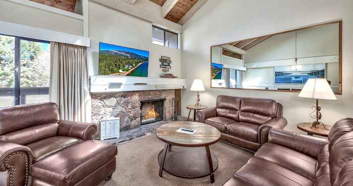 Lain-lain 4 Bd Townhome Near Lake Tahoe Shore With Shared Outdoor Pool & Hot Tub 4 Bedroom Townhouse by Redawning