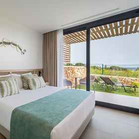 Room1巴塞羅努拉飯店,埃斯波尔莱斯飯店