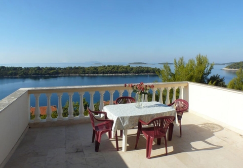 Others A1 - apt Near Beach With Terrace and the sea View