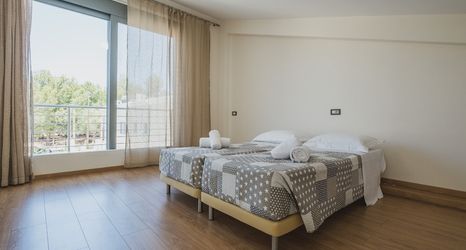 Others 2 Park-View Pool Villa steps to the Beach