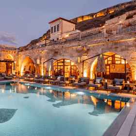 Primary image1卡亞卡皮高級帕多西亞洞窟飯店,Zeferan Cappadocia | Top Steakhouse Restaurant with View | Lux Restaurants near me | Best Breakfast Lunch Dinner | Seafood飯店