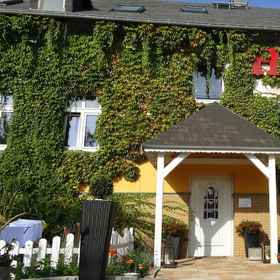 Primary image 1 Hotel Dallgow, Khách sạn Paulinenaue