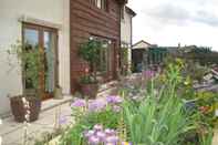 Lain-lain Cames Mead B&B Meare Green Farm