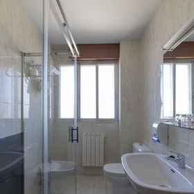 Bathroom 1 Las Vegas, ブルゴス ホテル