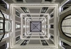 기타 2 H10 Urquinaona Plaza