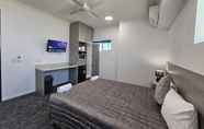 Others 3 Y Motels Rockhampton