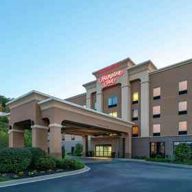 Primary image1Hampton Inn Huntington University Area,普尔曼广场飯店
