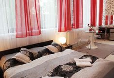 其他 5 Hotel Black & White