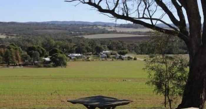 Lain-lain Stone Hut Cottage