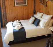 Others 4 Bed in the Treetops Bed & Breakfast
