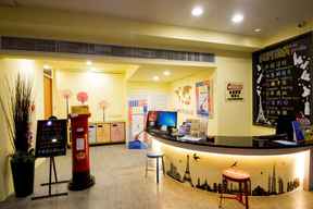 Ximen Holiday Fun Hotel