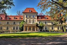 기타 Dwór Sieraków