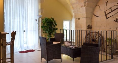 Lain-lain 2 Dimora Vicolo Corto