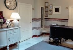 Others 3 Le Petit Paris