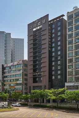 Koryo Hotel, Rp 1.410.175