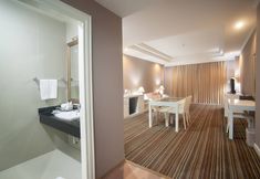 기타 3 La Vie En Rose Hotel