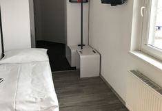 Khác 7 HB1 Budget Hotel - contactless check in