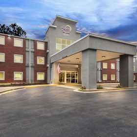 Primary image 1 สลีป อินน์ & สวีทส์ พิจอน ฟอร์จ - ดาวน์ทาวน์, โรงแรม & ที่พัก The Island in Pigeon Forge