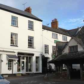 Primary image1紗線市場飯店,Bakelite Museum飯店