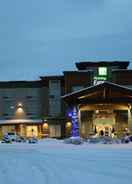 Imej utama Holiday Inn Express Golden-Kicking Horse, an IHG Hotel