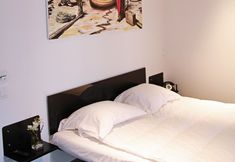 อื่นๆ 3 Hotel Grey