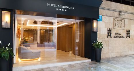 기타 2 Hotel Almudaina