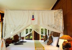 Others 3 Paradise Pearl Bungalows