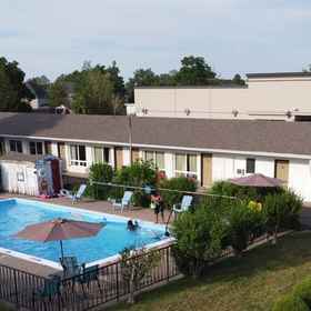 Primary image 1 Falcon Inn, Khách sạn Công viên Tiểu bang Thác Niagara