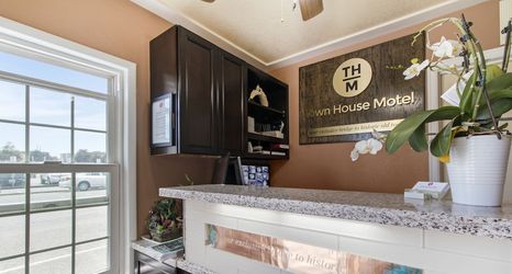 Others 2 Town House Motel – Historic Old Town Eureka