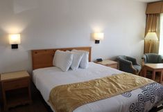 Others 7 Pine Tree Inn