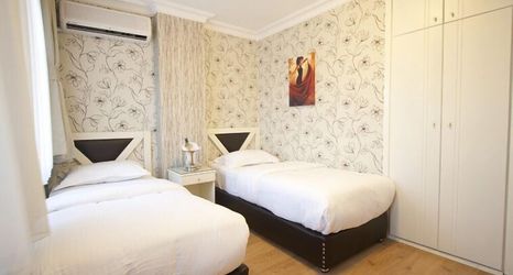 Others 2 Hotel Sureyya