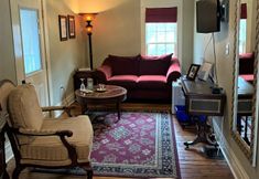 Others 2 The Red Coat Bed & Breakfast