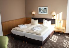 Khác 6 Hotel & Gasthof Zur Linde