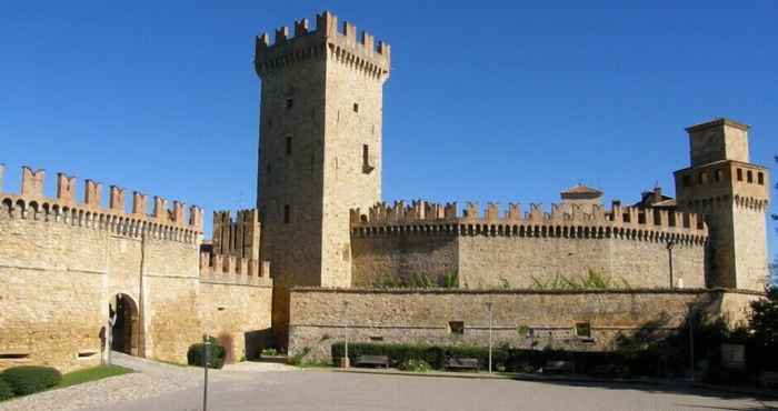 Khác Castello di Vigoleno