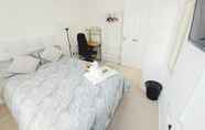 Others 2 Double Room, Full Kitchen, Smart TV, Shared Bathroom in 3-bed Home