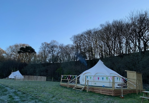 Others Lovely Spacious Lotus Bell Tent in Shaftesbury, UK