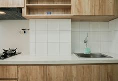 Others 2 Comfort Studio Emerald Bintaro Apartment near British School