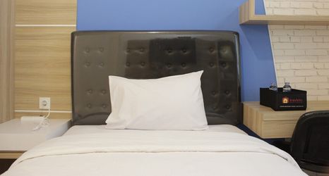 Others 2 Pleasant Studio Semi Apartment at The Lodge Paskal near BINUS University