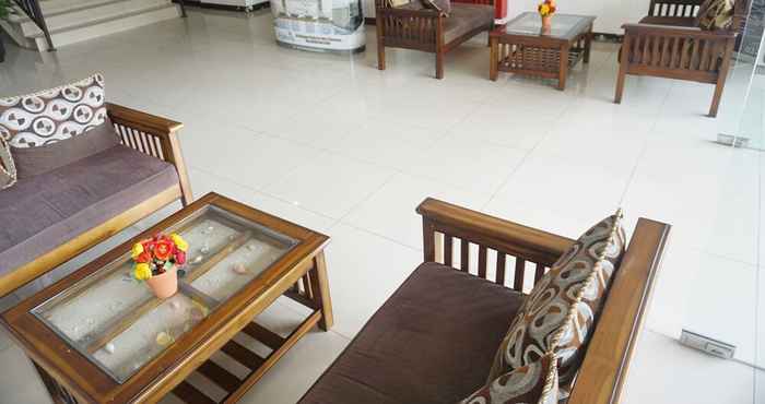 อื่นๆ Comfy & Well Appointed 2BR at Tamansari Panoramic Apartment