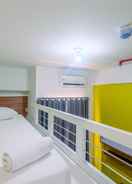 Kamar Cozy Studio with Bunk Bed at Dave Apartment near UI