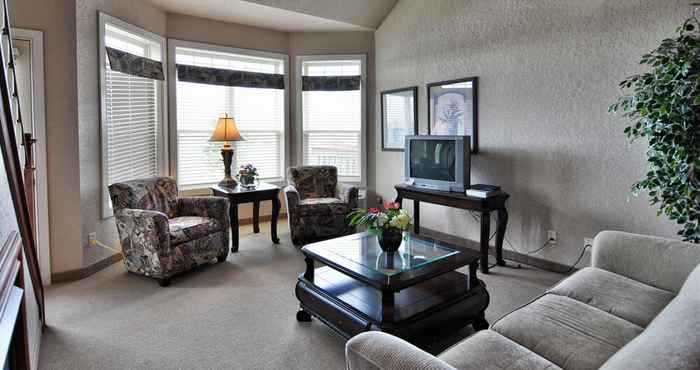 Lainnya Unit 302 2 BD/ 2 BA Condo