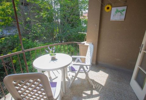 Others Comfortable Apartment With Balcony & Garden View