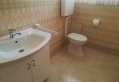 Others 6 Comfortable Apartment With Balcony & Garden View